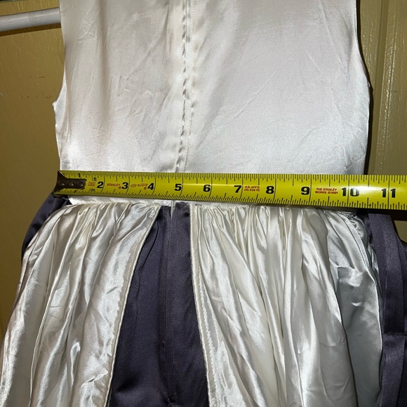 Girls White & Lilac Silk Floral Tied Back Formal Dress Flower Girl Dress - Picture 14 of 16